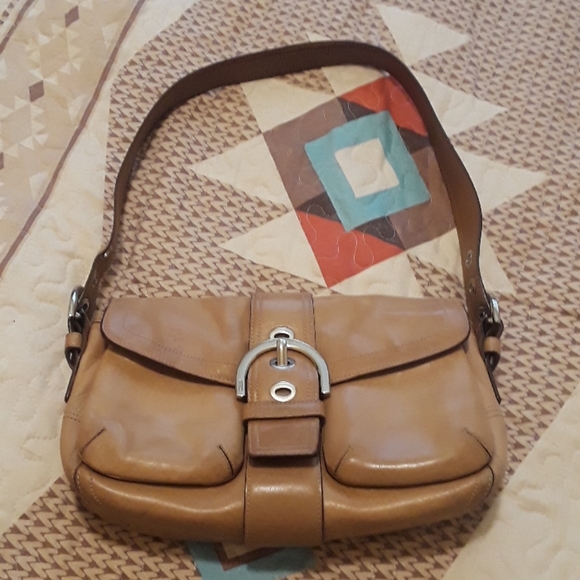 Coach Handbags - Tan leather coach bag